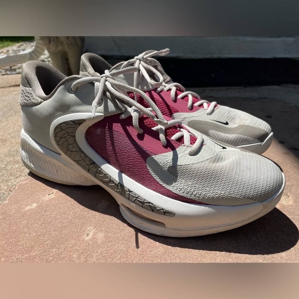 Nike Zoom Freak 4 Basketball Shoes Size 13